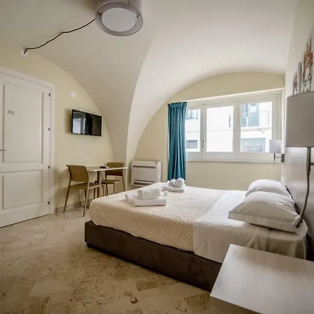Historico Loft & Palazzo Adragna Xix מלון דירות 3*