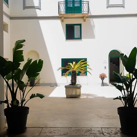 Historico Loft & Palazzo Adragna Xix 4* Τραπάνι