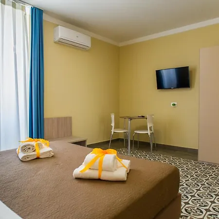 Historico Loft & Palazzo Adragna Xix Aparthotel 4*