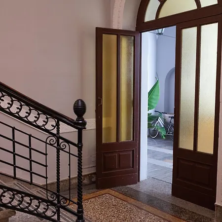 Historico Loft & Palazzo Adragna Xix Hotel 3*